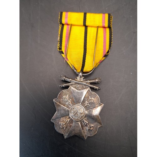 302 - Belgium medal covering 1940-1945