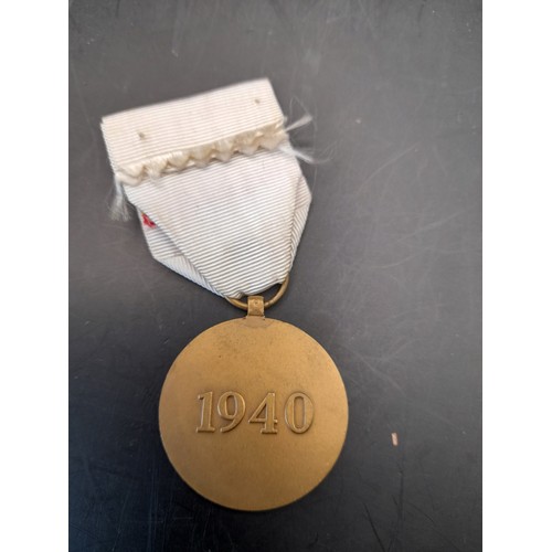 307 - Belgian WW2 Medal for Volunteers of the Army Recruitment Centres in France 1940. French version CRAB