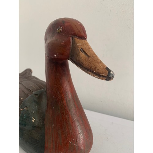 182 - Vintage Carved Wooden And Polychromed Decoy Duck
28 x 12 x 20 cms h