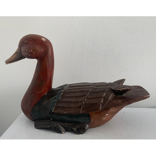 182 - Vintage Carved Wooden And Polychromed Decoy Duck
28 x 12 x 20 cms h