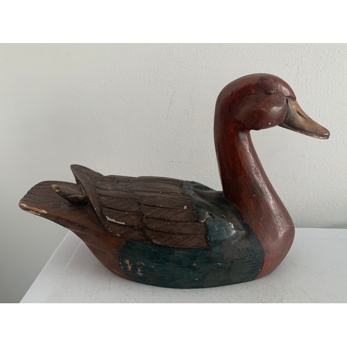 182 - Vintage Carved Wooden And Polychromed Decoy Duck
28 x 12 x 20 cms h