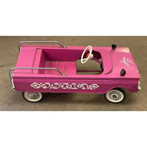 170 - Vintage Tri Ang Astra Childs Pedal Car