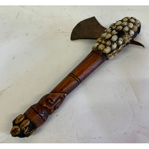 136 - Vintage Lega Tribal Axe Having Cowie Shell Décoration And Bone Carved Hanndle
30 cms