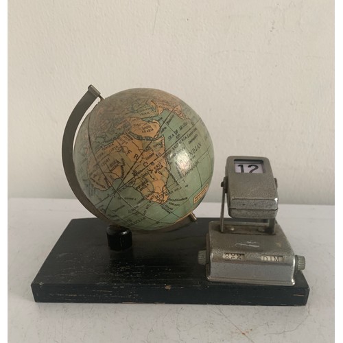 129 - Vintage Desk Date With Globe
15 x 8 x 12 cms h