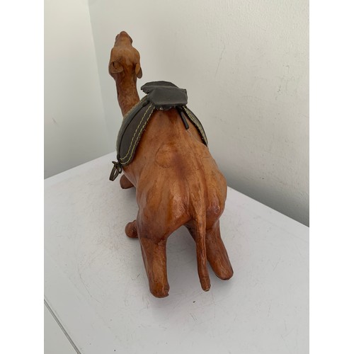 209 - Vintage Leather Model Of A Camel
36 x 10 x 22 cms h