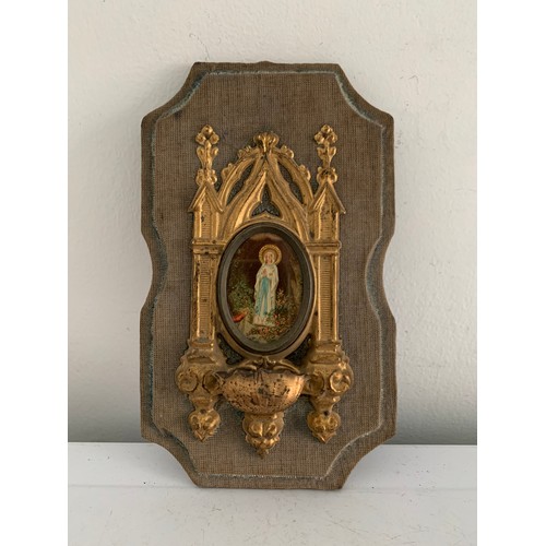 111 - Antique Reliquary
11 x 18 cms h