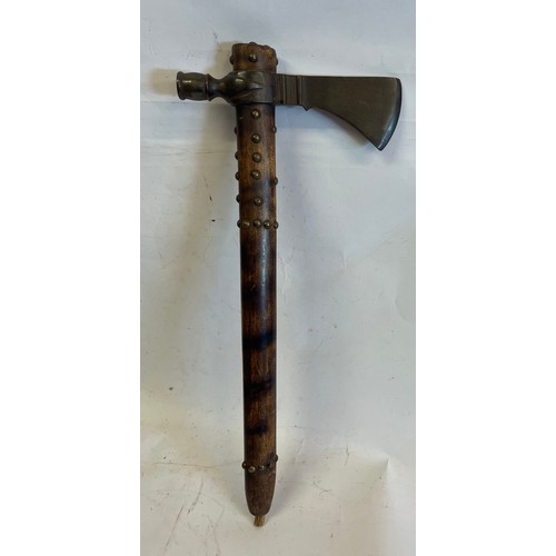 275 - A Interesting Native American / Plains Indian Pipe Tomahawk  . 47.5 x 20 cms