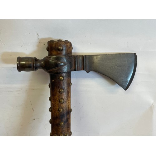 275 - A Interesting Native American / Plains Indian Pipe Tomahawk  . 47.5 x 20 cms