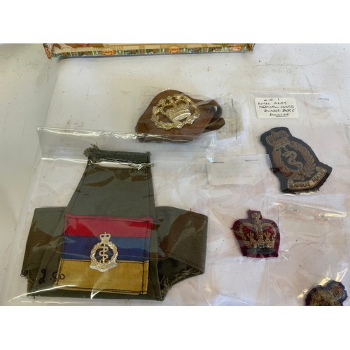 319 - Group Of WW1/2 Bullion Badges Brassard Etc (Box)