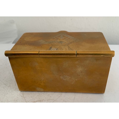 141 - Antique HMS Caledonia Brass Caddy Box Having Engraved Emblem To Top c1855
10 x 6 x 6 cms h