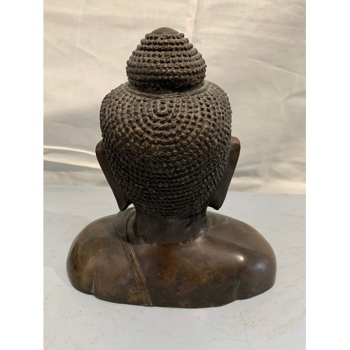 212 - Bronze Buddha Statue
27 x 21 cms h