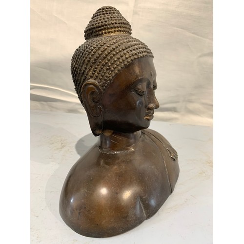 212 - Bronze Buddha Statue
27 x 21 cms h