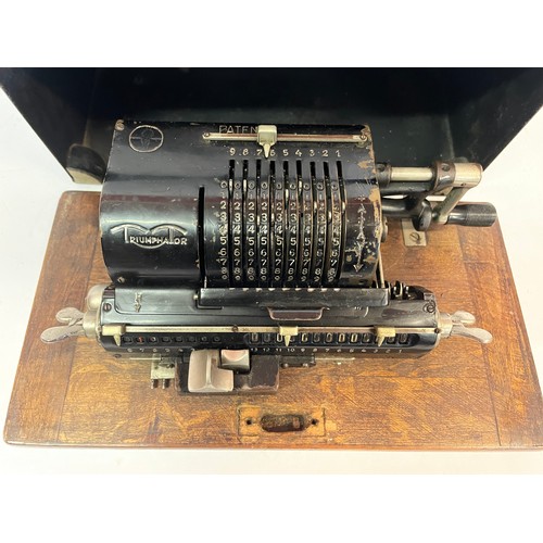 388 - Early Antique Triumphator Calculating Machine In Transport Case.