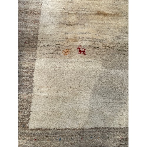 97 - Modern Ground Reversible  Rug With Two Motifs And Fleck. 250 x 200 cms