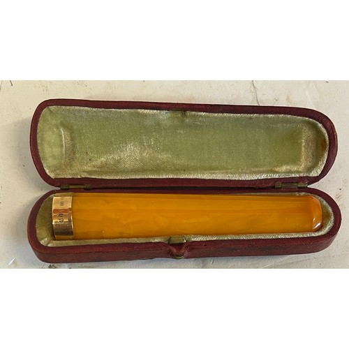 382A - 15ct  Gold Hallmarked Rim Amber Colour Cheroot In Case.