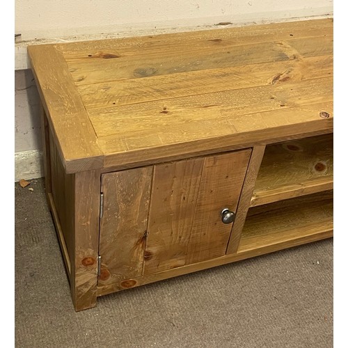 6 - Rustic Low Unit With Shelves. 130 x 40 x 50 cms