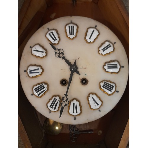 61 - Continental Boulle clock with pendulum and key