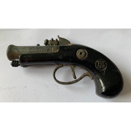 124 - Vintage 1960’s Small Flintlock Pistol By Zee Toys
9 cms