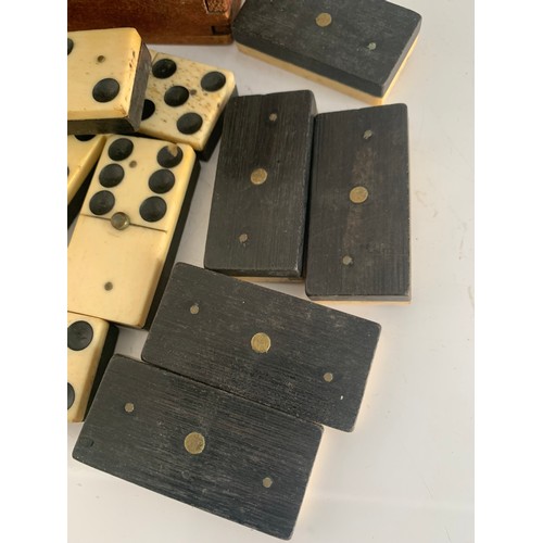 107 - Similar To Previous Lot
Vintage Set Of Large Bone Dominoes In Original Box
Tiles 2.5 x 5.3 cms