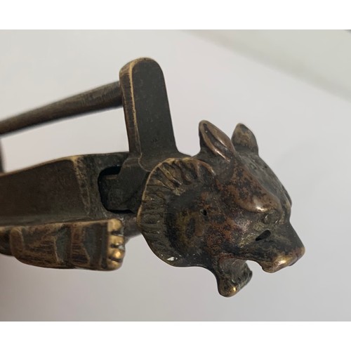 105 - Vintage Oriental Bronze Lock In The Form Of A Tiger
Overall 13 cms . Main Body 8.5 cms