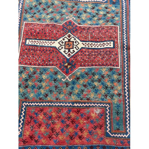 91 - Decorative Hand Tied Ground Rug. 167 x 117 cms