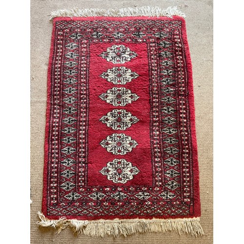 619 - Hand Knotted Ground Rug.106 x 69 cms