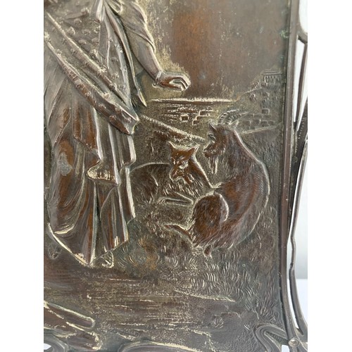 120 - Art Nouveau Plaque Featuring The Water Carrier And Shepherd
14 x 22 cms h