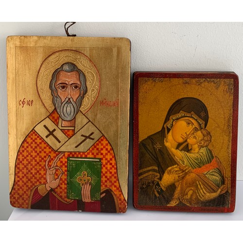 126 - 2 x Vintage Wooden And Gilt Icons, One Depicting The Madonna , The Other A Saint
19 x 47 cms h and 1... 