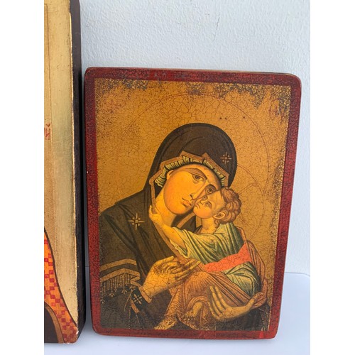 126 - 2 x Vintage Wooden And Gilt Icons, One Depicting The Madonna , The Other A Saint
19 x 47 cms h and 1... 