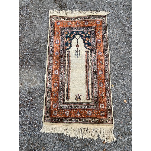 92 - Small Decorative Hand Made Ground Rug 117cm x 58cm