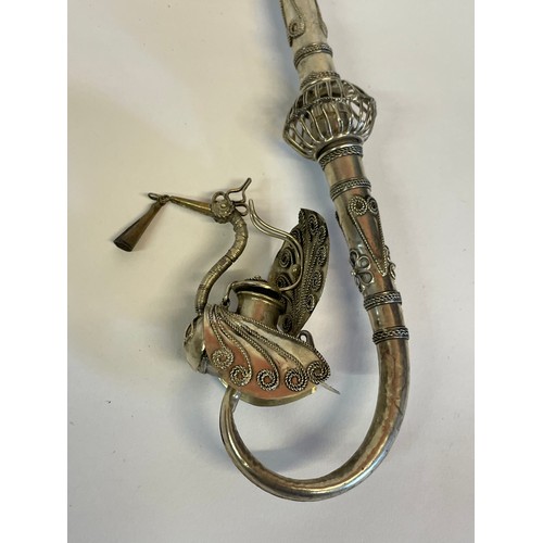 254 - Similar To Previous Lot
Vintage Asian Silver Pipe In The Form Of A Peacock
34 cms