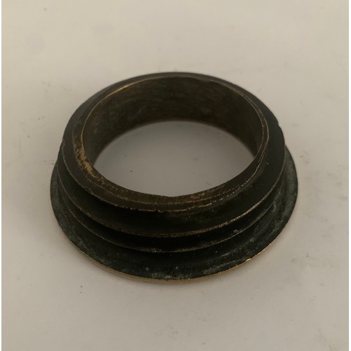 150A - Similar To Previous Lot
Antique Brass Beer Barrel Bung Collar From HEAVITREE BREWERY, Exeter
7.5 cms... 