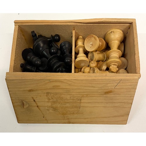 282 - Vintage Turned Wooden Chess Set In Original Box