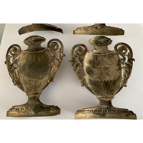 141 - Set Of 4 Grand Tour Métal Decorative Urn Plaques
20 x 16 cms