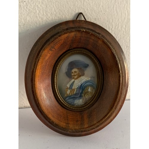 140 - Vintage Italian Oil Painting Miniature In Oval Frame Signed VEBER
9 x 7.5 cms