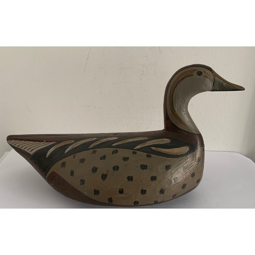 299 - Similar To Previous Lot
Fine Quality Vintage Hand Painted Carved Wooden Decoy Duck
30 x 16 cms h