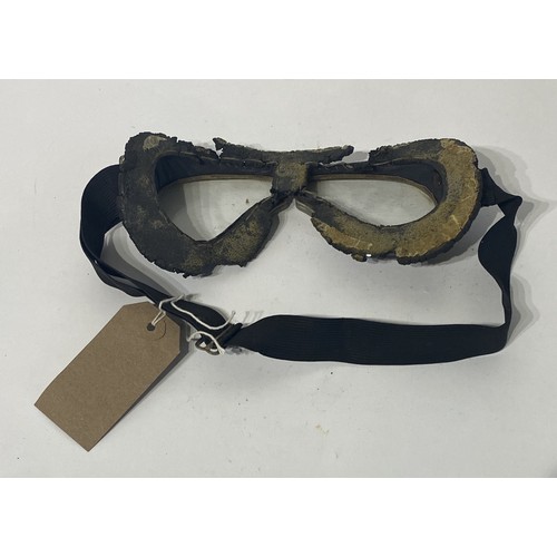 225 - Vintage Halcyon Motorcycle / Driving Goggles. 21cm Length