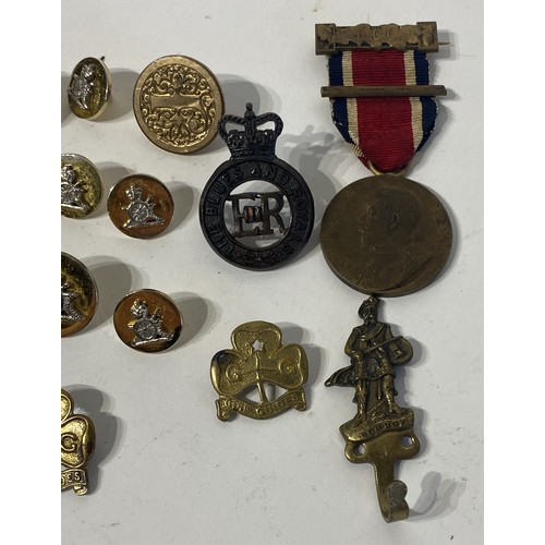 227 - Collection of Buttons, Medals and Badges to Include Girl Guides, Military Items, Royal Artillery, Lo... 