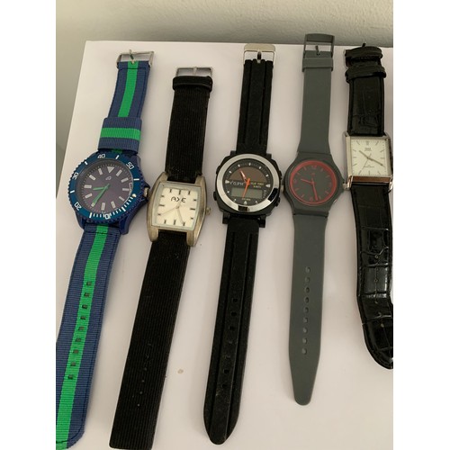 297 - Similar To Previous Lot
Collection Of 10 Vintage Watches