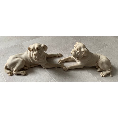 290 - Pair Of Large Composite Models Of Large Dogs
Both 31 cms l