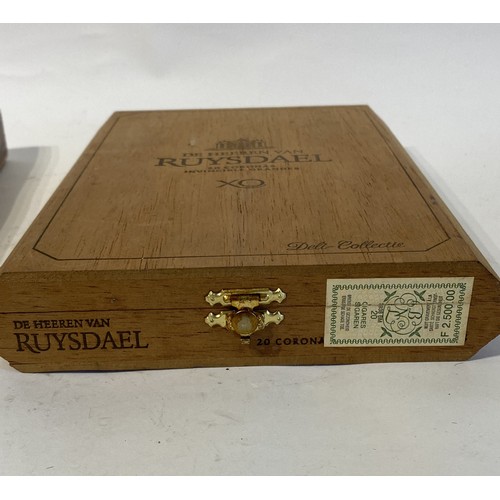 533 - Two Wooden Fastening Collectable Boxes Containing a Collection of Dutch Cigars to Include Justus van... 