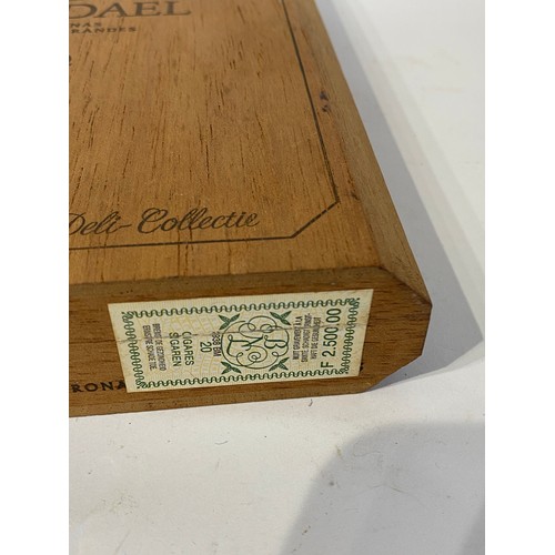 533 - Two Wooden Fastening Collectable Boxes Containing a Collection of Dutch Cigars to Include Justus van... 