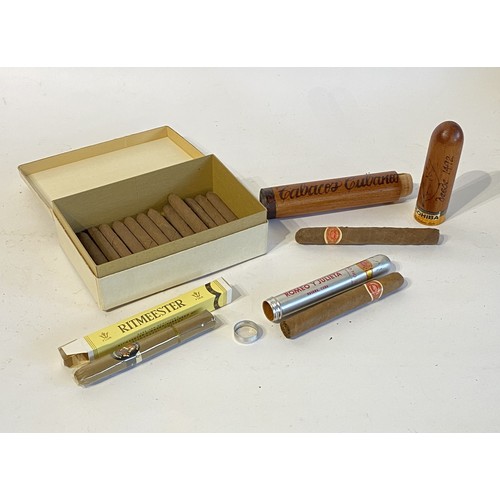 538 - Collection of Vintage Cigars in Cases to Include Romeo Y Julieta and Cohiba Havana Cuban Cigars, Dut... 