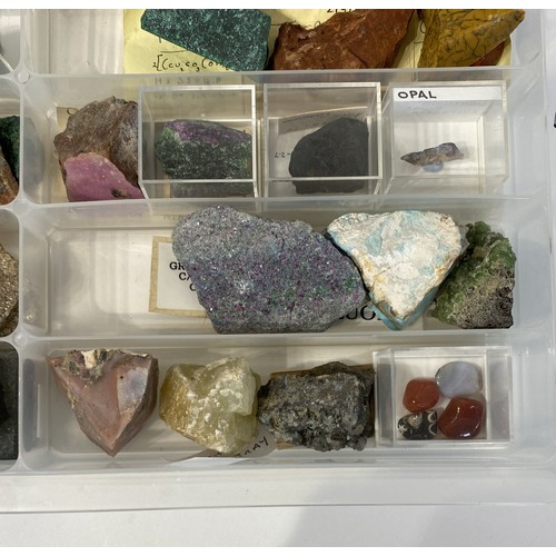 17 - A Tray Of Minerals To Include Opal , Gold , Copper, Malachite, Jasper, Etc Etc  Tray 1 37cm x 21.5cm