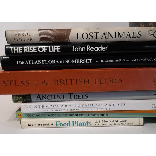 258 - Large Quantity of Table top books mainly on the subjects of Flowers and Trees. (27)