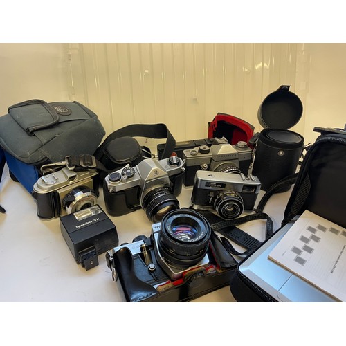 322 - Quantity Of Vinatge Cameras Etc To Include Pentax Paktika Etc (Box)