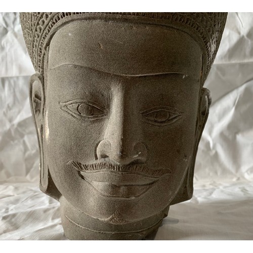 106 - Vintage Carved Stone Head Of Thé Buddha 
32 cms h