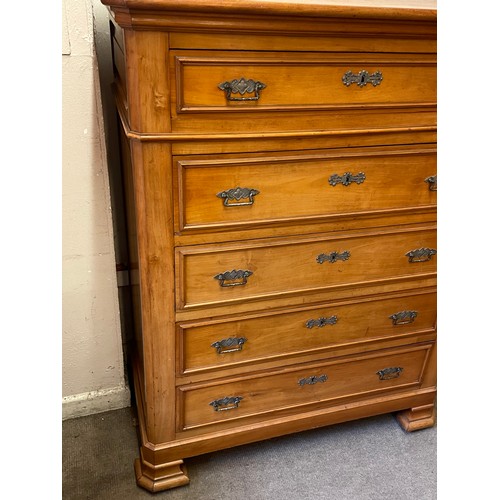 22 - Nice Quality Continental Chest Of Five Drawers. 108 x 53 x 138 cms