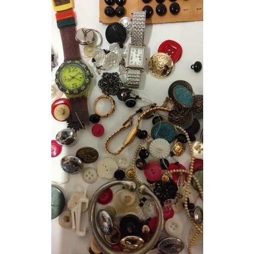 239 - Mixed lot of watches,  buttons and Jewellery