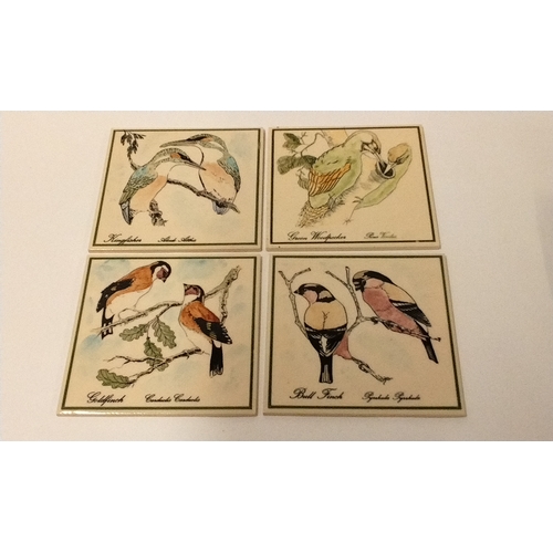 256 - 4 x Ceramic tiles depicting birds 15cm x 15cm